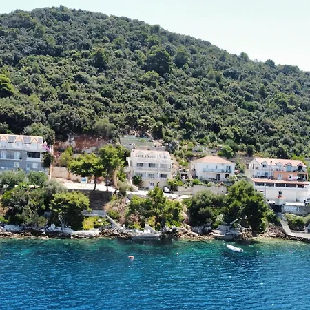 Terrace With Panoramic Seaview Apartment Uble