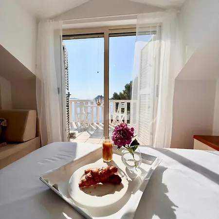 Terrace With Panoramic Seaview 公寓